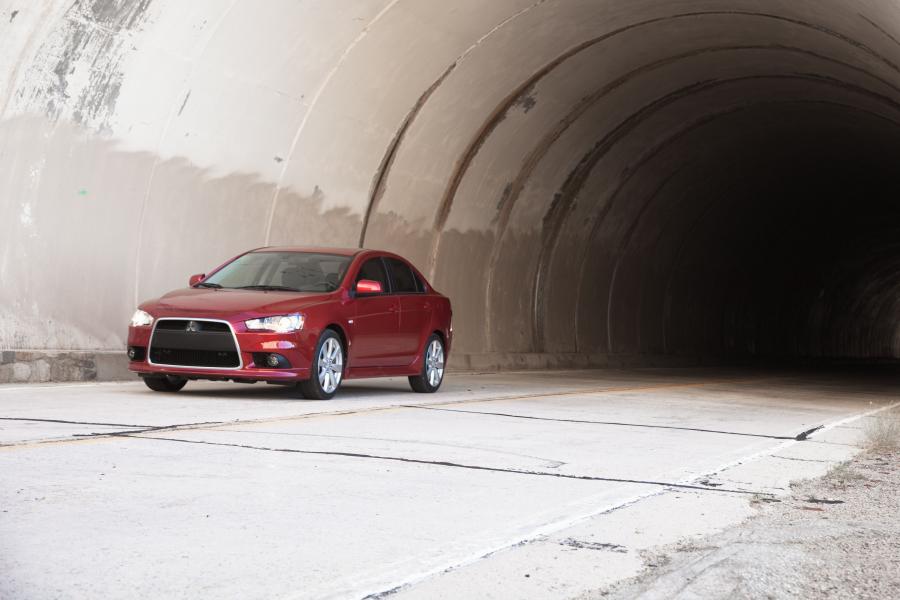 Mitsubishi Lancer GT Touring 2012 года  (фото 16 из 23)
